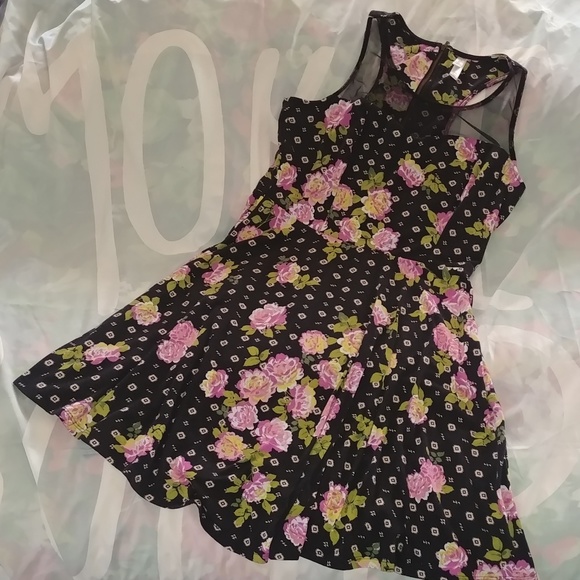 unknown Dresses & Skirts - 🛒🔖♥️Cute dress